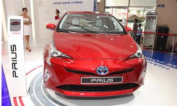 Toyota Prius hybrid 2016 có mặt tại Hà Nội